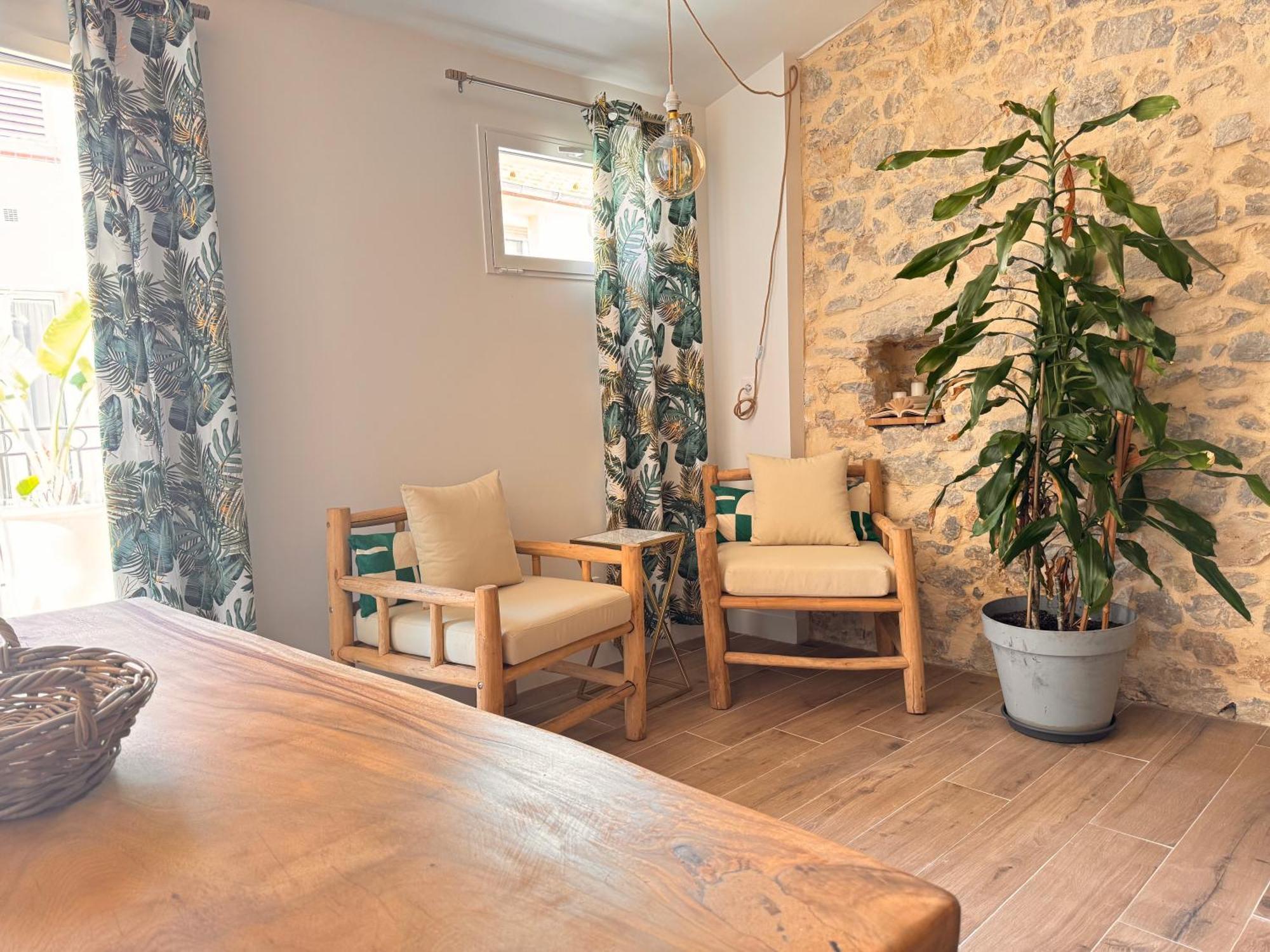 Cb - Jungle Apartment *